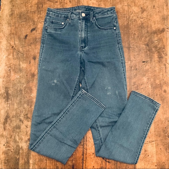 2/20$! H&M high rise pair of jeans 💫 - Picture 3 of 4